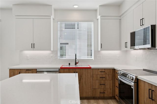 1693 Coral Sea Lane, San Pedro, CA 90732