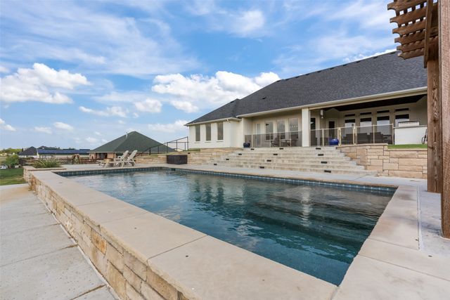 153 Overlook Drive, Aledo, TX 76008