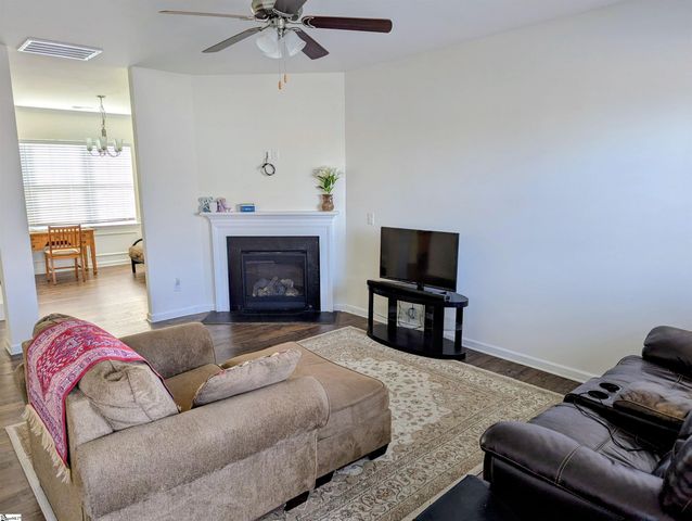 1106 Downing Bluff Drive, Simpsonville, SC 39681