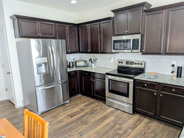 1106 Downing Bluff Drive, Simpsonville, SC 39681