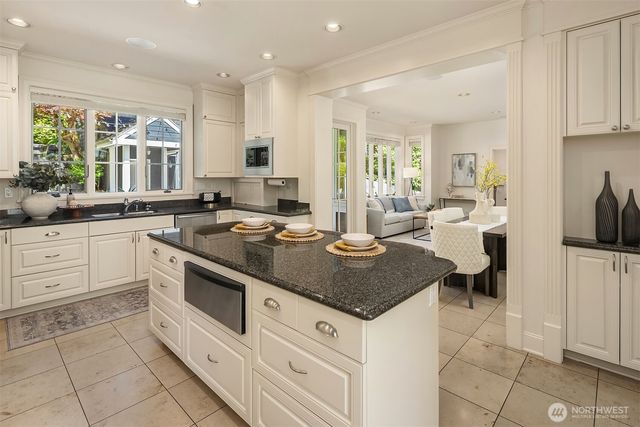 5506 NE Penrith Road, Seattle, WA 98105