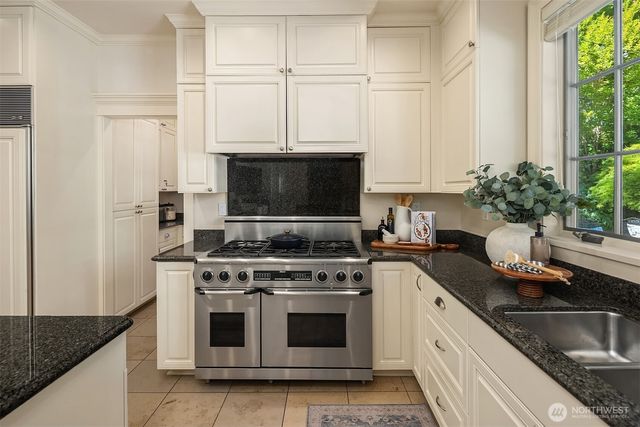 5506 NE Penrith Road, Seattle, WA 98105