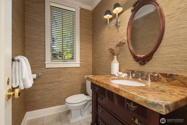 5506 NE Penrith Road, Seattle, WA 98105