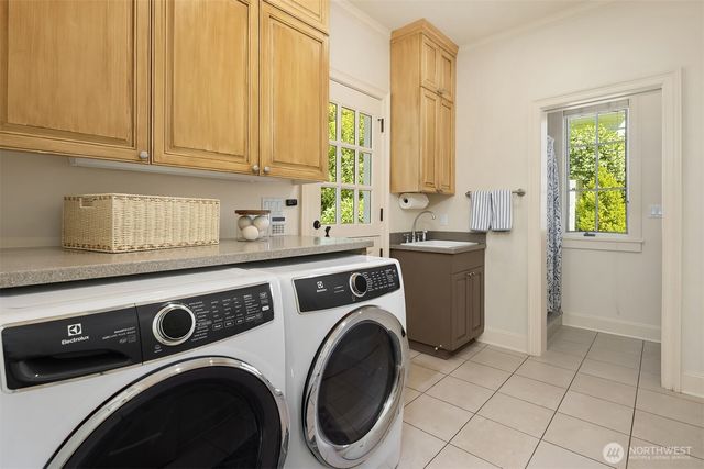 5506 NE Penrith Road, Seattle, WA 98105