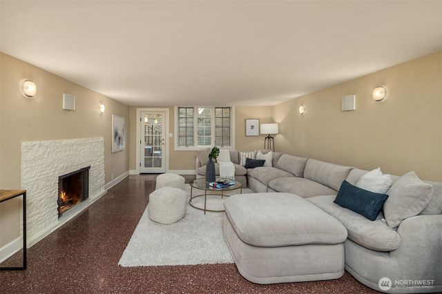 5506 NE Penrith Road, Seattle, WA 98105