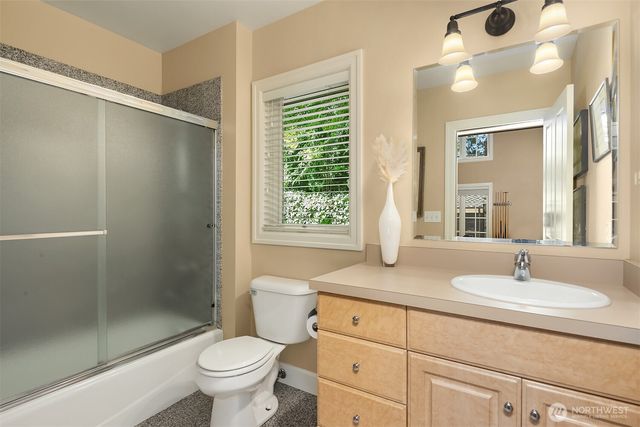 5506 NE Penrith Road, Seattle, WA 98105