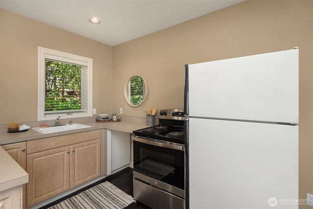 5506 NE Penrith Road, Seattle, WA 98105