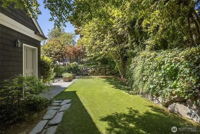 5506 NE Penrith Road, Seattle, WA 98105