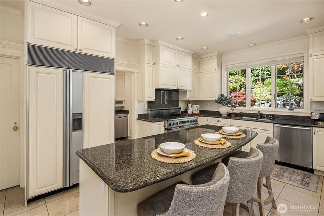 5506 NE Penrith Road, Seattle, WA 98105