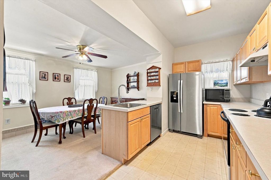35 E TURNBULL AVE, HAVERTOWN, PA 19083 — photo 4
