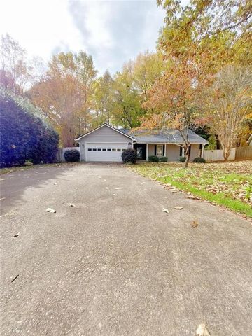 11250 Ridge Hill Drive, Alpharetta, GA 30022