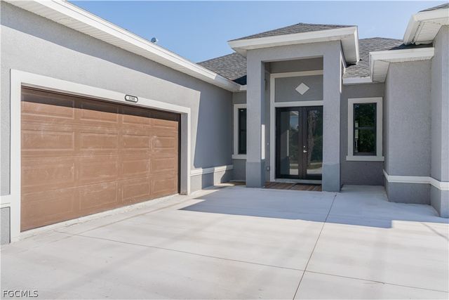 3200 44th ST W, Lehigh Acres, FL 33971