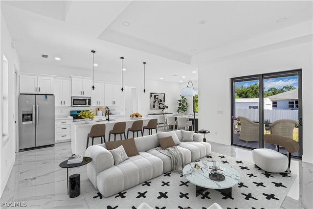 3200 44th ST W, Lehigh Acres, FL 33971