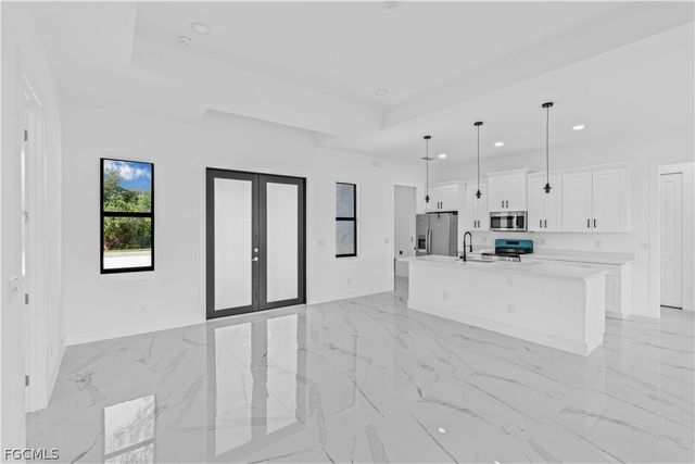 3200 44th ST W, Lehigh Acres, FL 33971