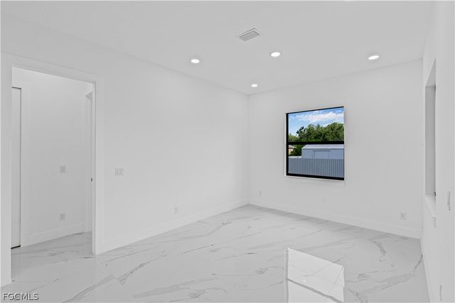 3200 44th ST W, Lehigh Acres, FL 33971