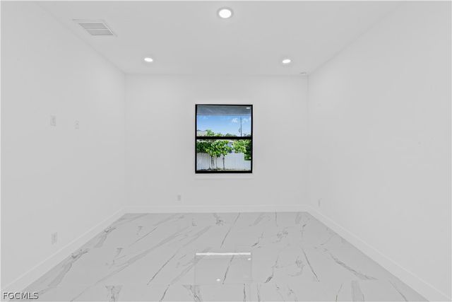 3200 44th ST W, Lehigh Acres, FL 33971