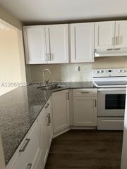 4550 NW 9th St 701E, Miami, FL 33126