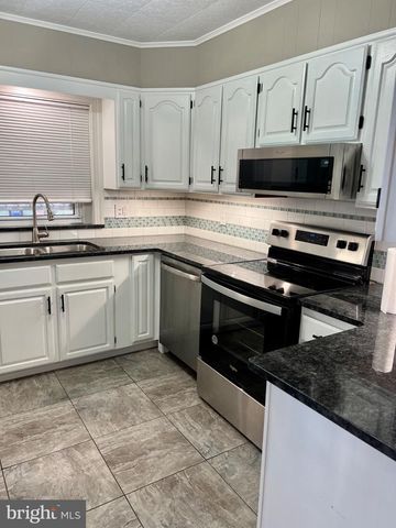 371 N CHARLOTTE ST, Pottstown, PA 19464