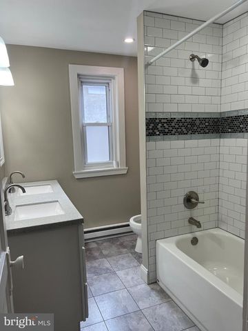 371 N CHARLOTTE ST, Pottstown, PA 19464