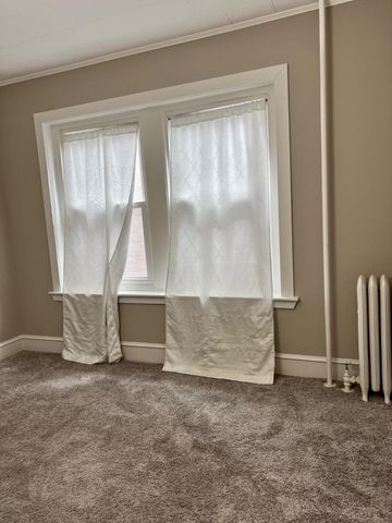 371 N CHARLOTTE ST, Pottstown, PA 19464