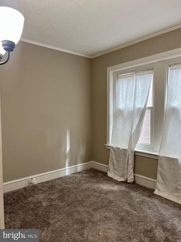 371 N CHARLOTTE ST, Pottstown, PA 19464