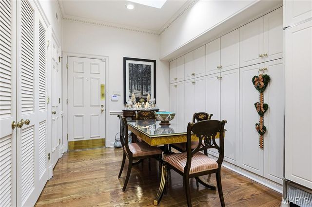 11 Chatfield Place Road, Creve Coeur, MO 63141