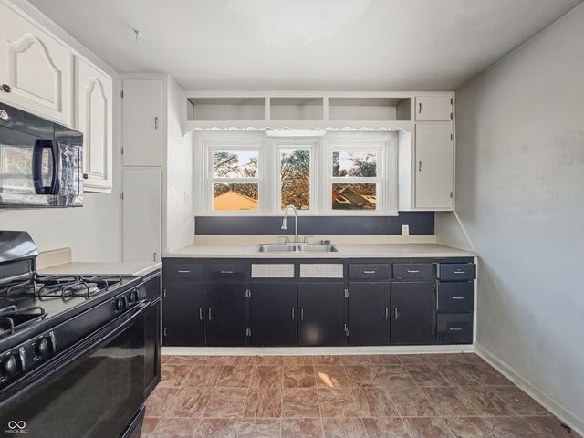 5222 Crawfordsville Road, Speedway, IN 46224