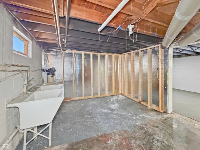 5222 Crawfordsville Road, Speedway, IN 46224