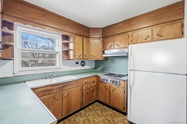 6209 Spencer Terrace, Bronx, NY 10471