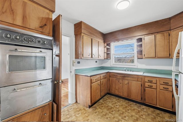 6209 Spencer Terrace, Bronx, NY 10471