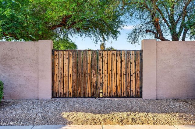 1376 N ROCKWELL Street, Gilbert, AZ 85234