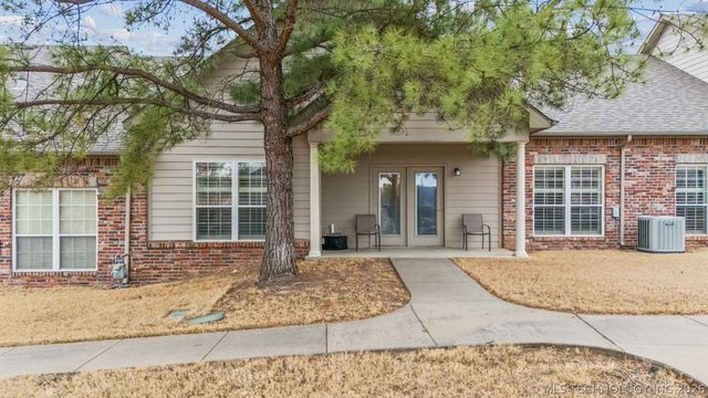 5011 W Birmingham Place, Broken Arrow, OK 74011