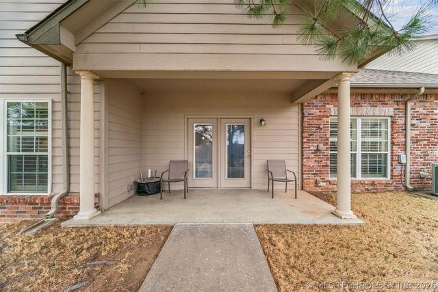 5011 W Birmingham Place, Broken Arrow, OK 74011