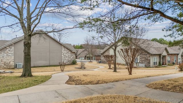 5011 W Birmingham Place, Broken Arrow, OK 74011