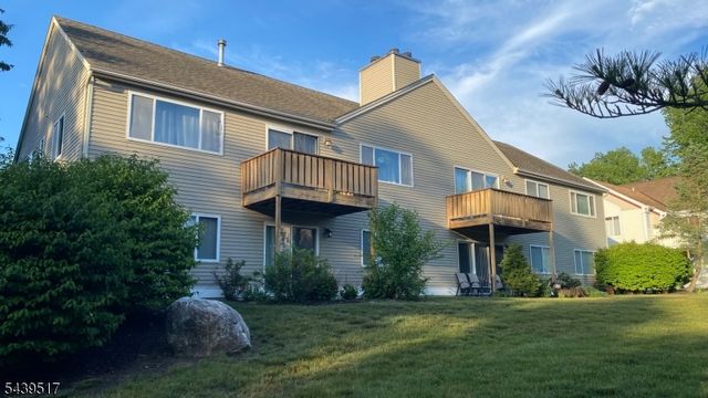 74 Falcon Ridge Way 4, Hamburg Boro, NJ 07419
