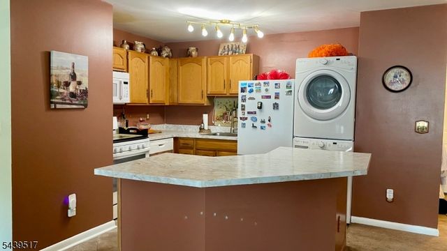 74 Falcon Ridge Way 4, Hamburg Boro, NJ 07419