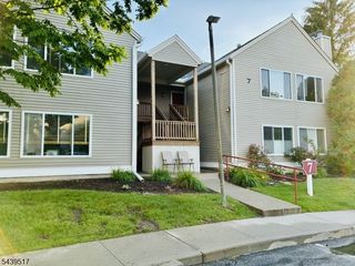 74 Falcon Ridge Way 4, Hamburg Boro, NJ 07419