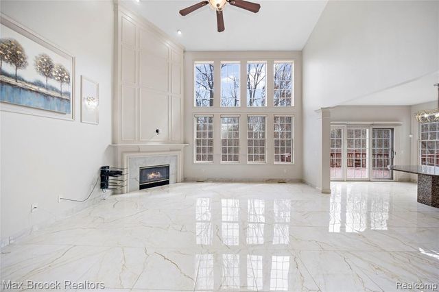 7083 Chatham Court, West Bloomfield, MI 48322