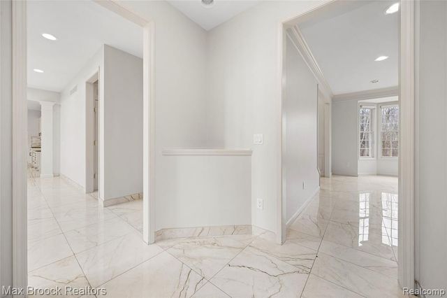 7083 Chatham Court, West Bloomfield, MI 48322