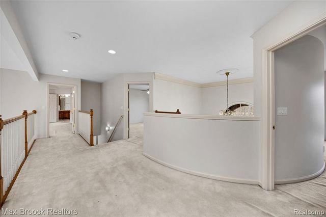 7083 Chatham Court, West Bloomfield, MI 48322