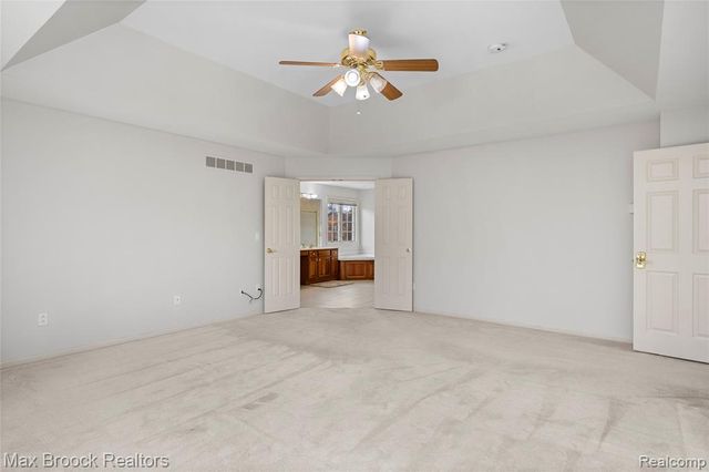 7083 Chatham Court, West Bloomfield, MI 48322