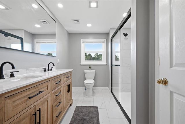 3146 Club Drive, Allentown City, PA 18103