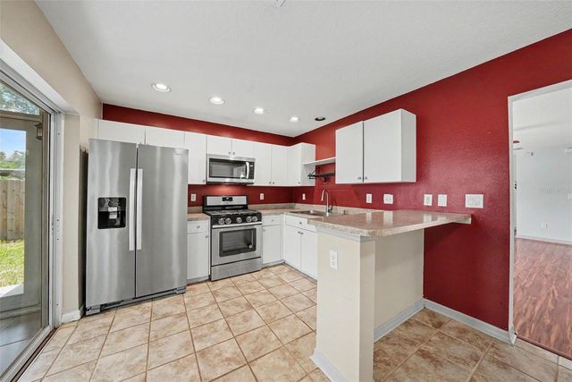 1317 AVONWOOD COURT, Lutz, FL 33559