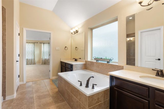 1411 Nacogdoches Valley Drive, League City, TX 77573