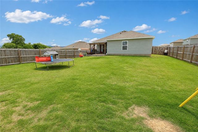 2610 Broken Spoke Lane, Farmington, AR 72730