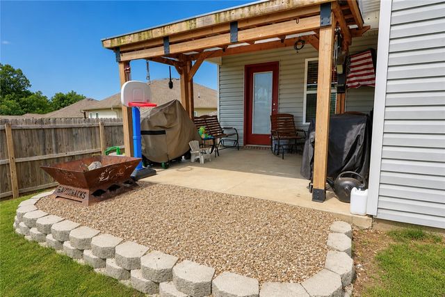 2610 Broken Spoke Lane, Farmington, AR 72730