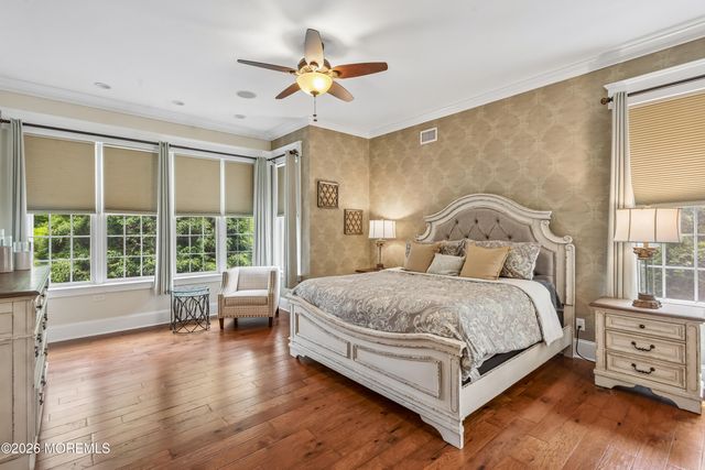 16 Pine Street, Toms River, NJ 08753