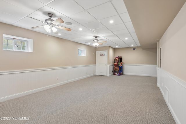 16 Pine Street, Toms River, NJ 08753