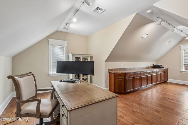 16 Pine Street, Toms River, NJ 08753