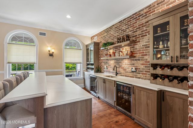 16 Pine Street, Toms River, NJ 08753